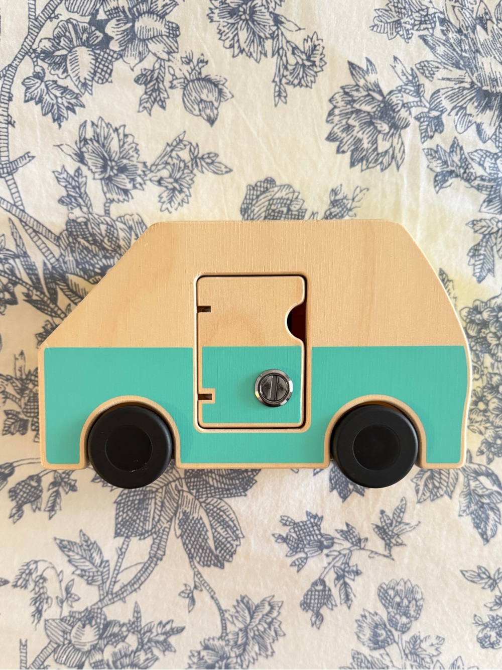 Lovevery Wooden Toy Camper Van
